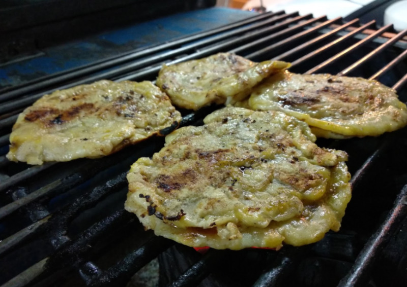 pisang plenet khas semarang