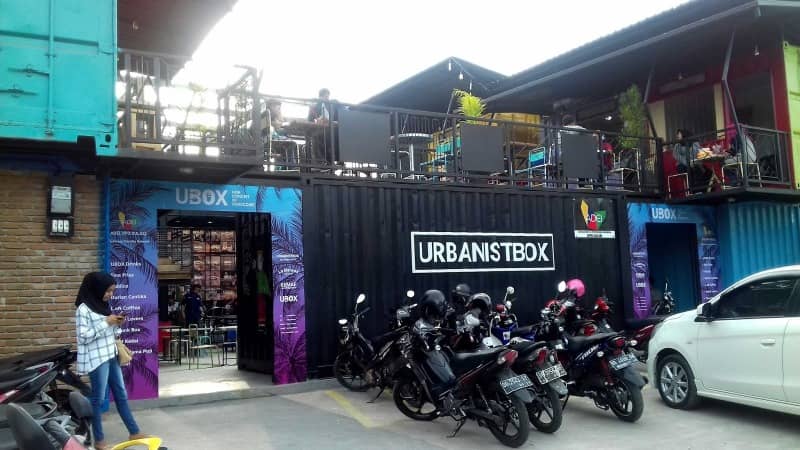 cafe di makassar