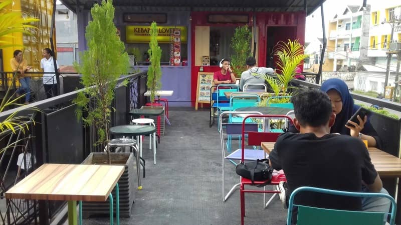 cafe di makassar