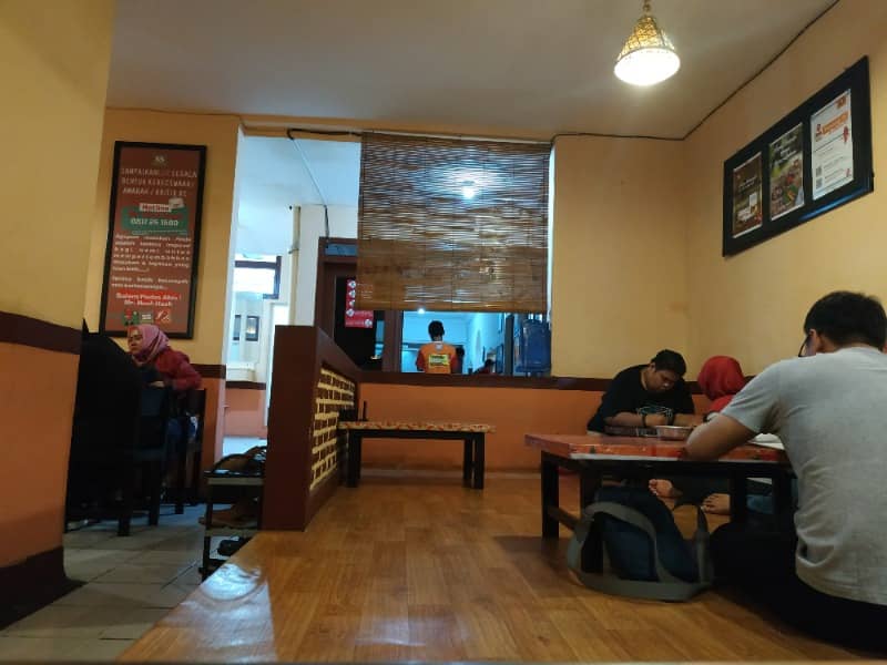 waroeng spesial sambal ss
