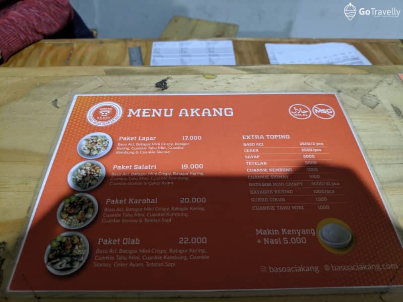ruangan indoor bakso aci akang