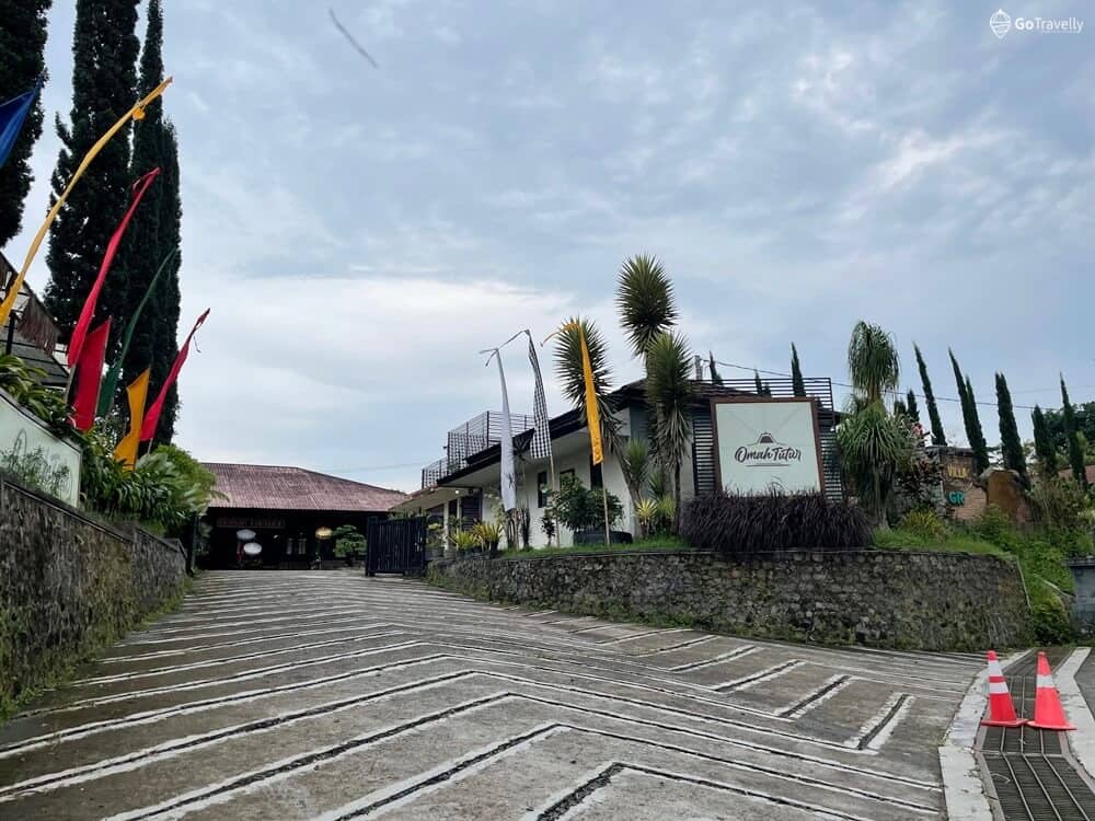 Omah Tutur, Tempat Nongkrong Hits Tawarkan View Cantik