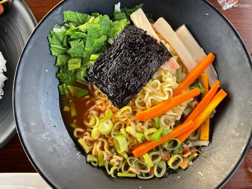 rumah makan di Prigen