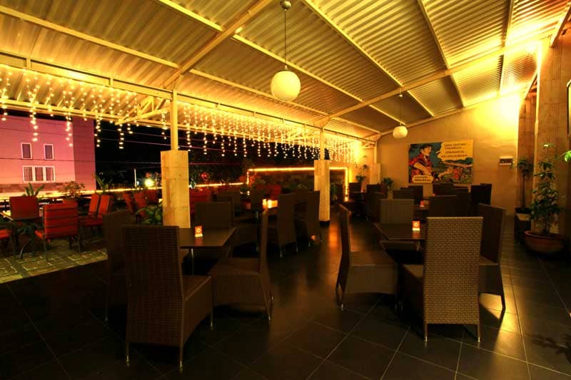 bond cafe