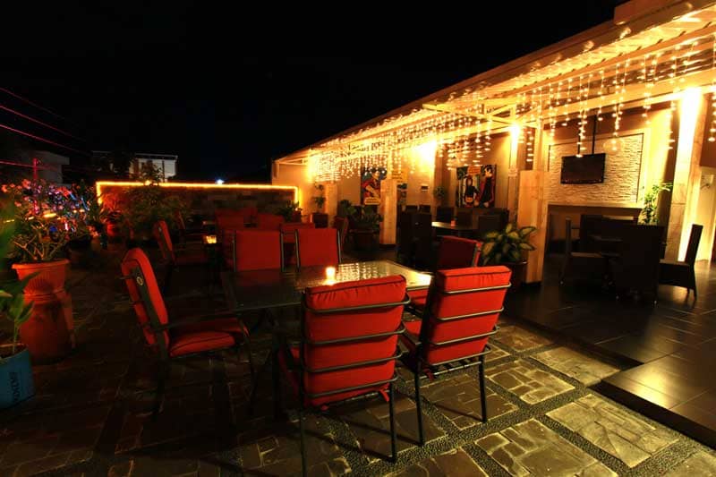 bond cafe