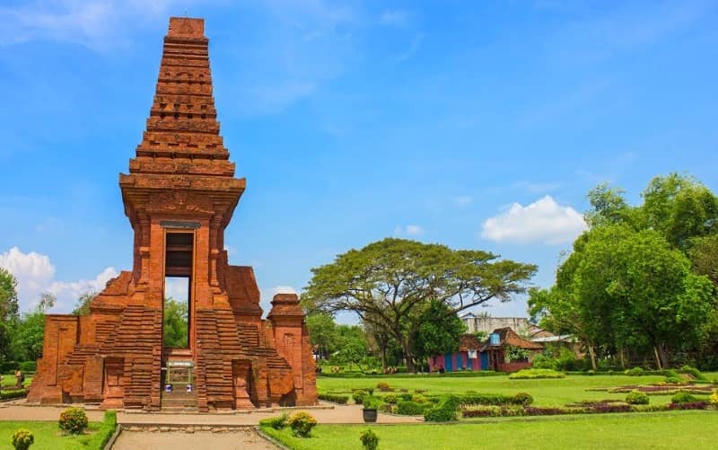 Candi Bajang Ratu Mojokerto