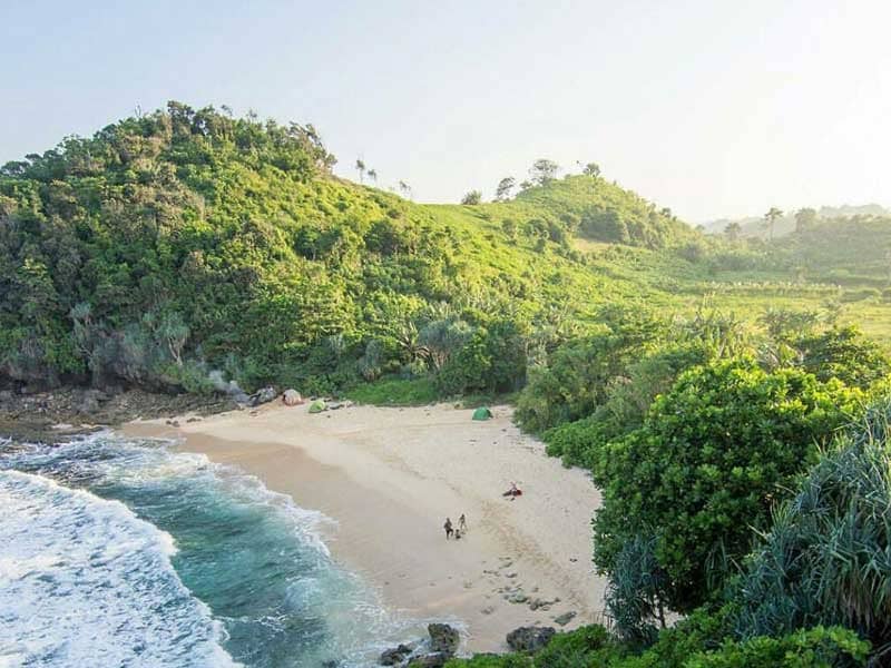 pantai watu lepek