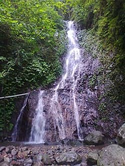 air terjun gonggomoni