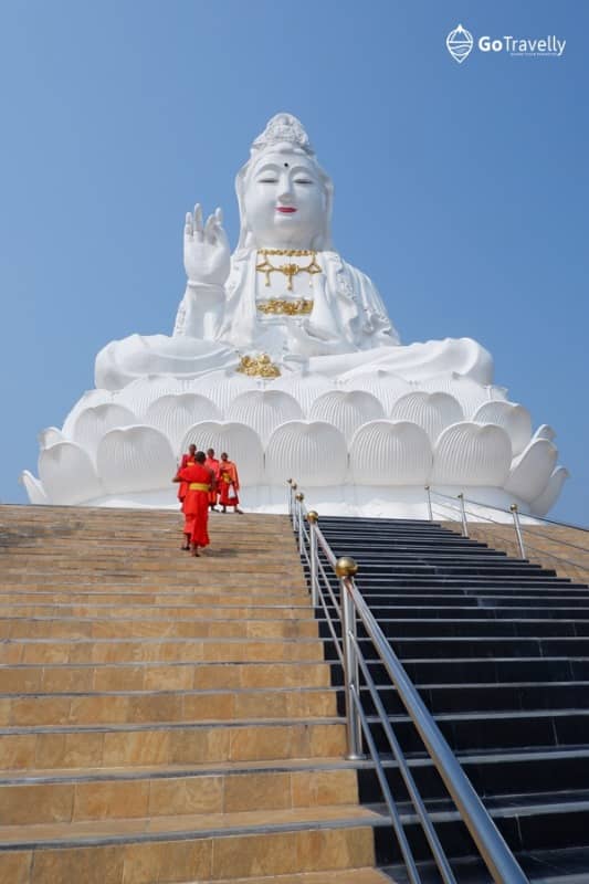 wat huay pla kang chiang rai