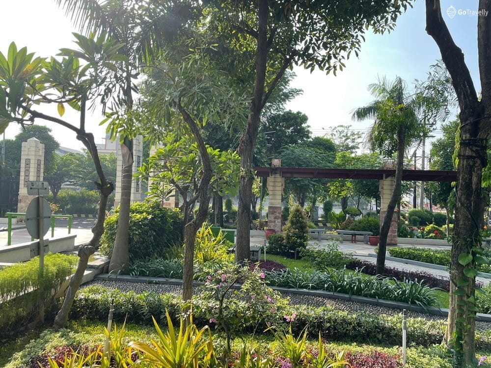 wisata alam surabaya
