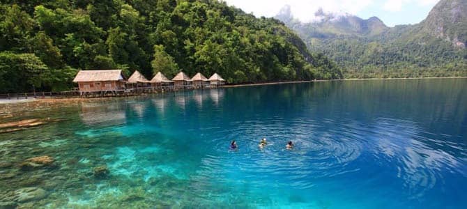 pantai ora maluku