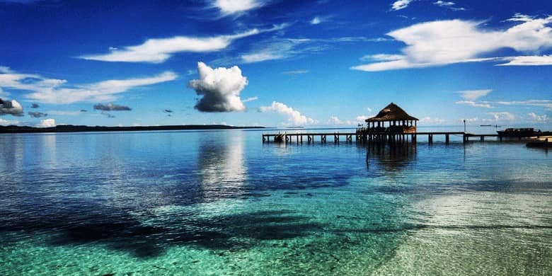 pantai ora maluku