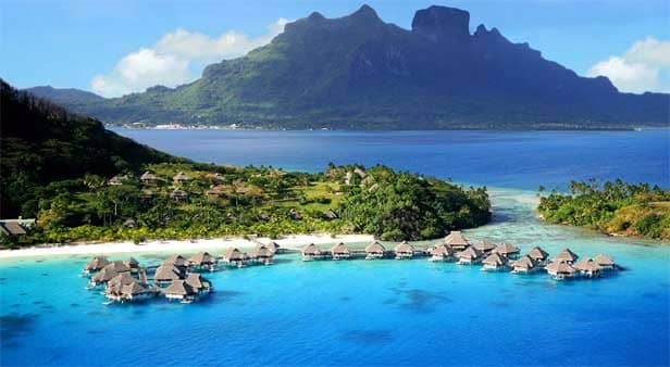 pantai ora maluku