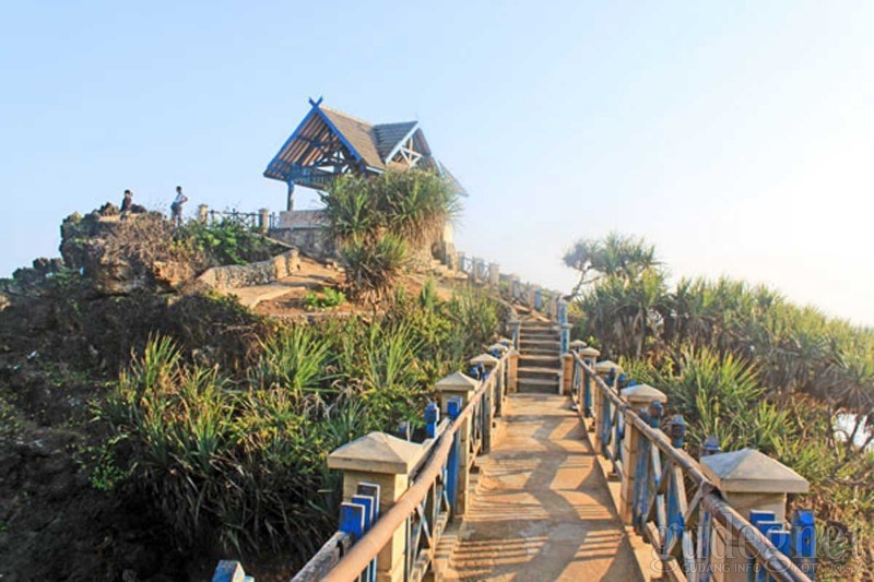 Piknik Asik di Pantai Kukup Gunungkidul