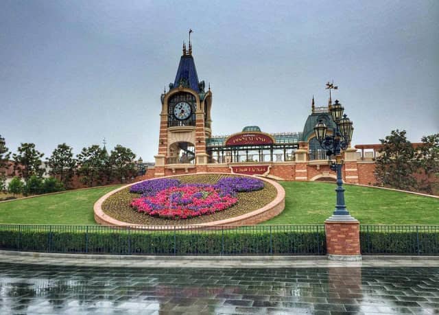 shanghai disneyland
