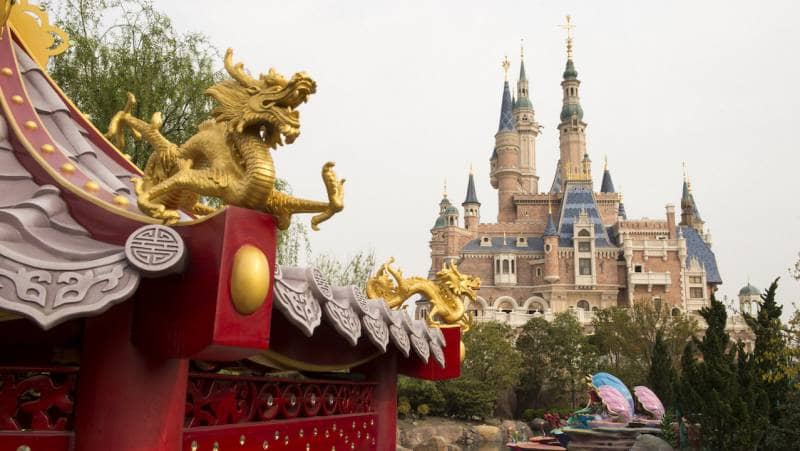 shanghai disneyland