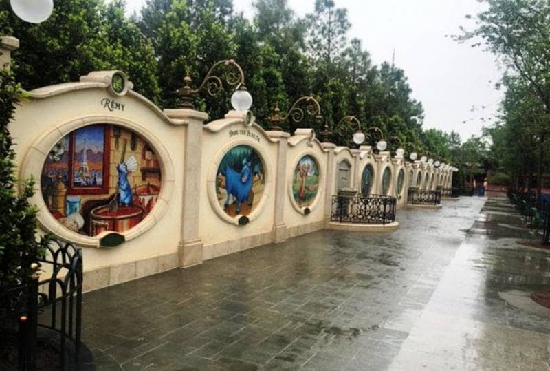 shanghai disneyland