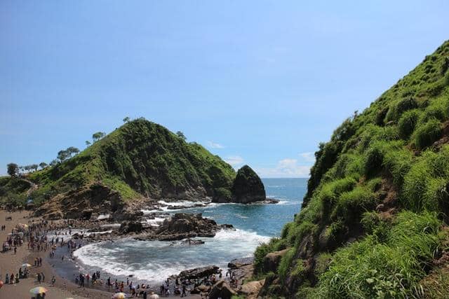 pantai payangan jember